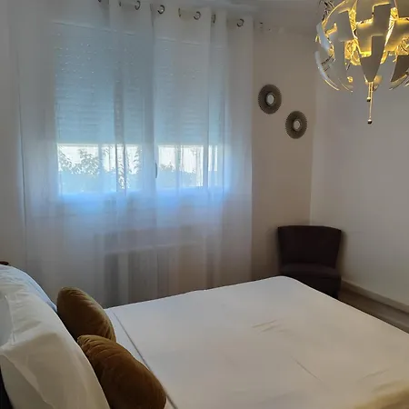 Moderne Renove Centre Тулуза