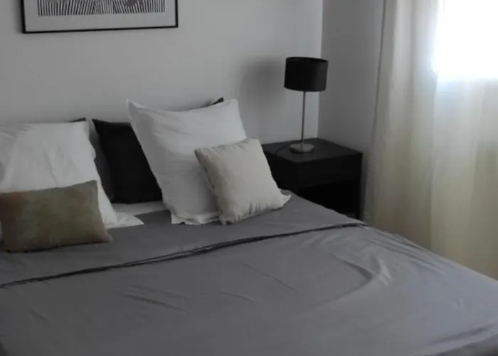 Moderne Renove Centre Ville, Parking Prive